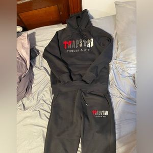 FULL Trapstar Fit Black/Red Preowned Clean RARE!! Authentic Hoodie and Sweatpant